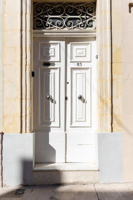 Modern Stylish Flat Near Valletta And Sliema! Appartement Msida