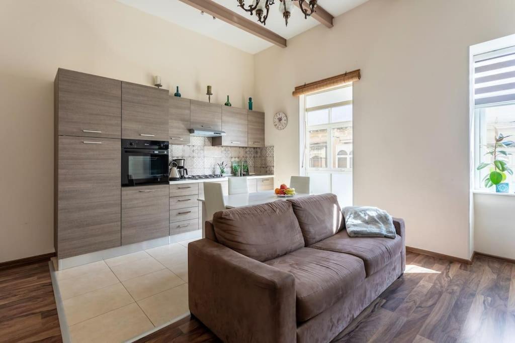 Modern Stylish Flat Near Valletta And Sliema! Appartement