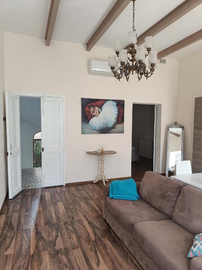 Modern Stylish Flat Near Valletta And Sliema!